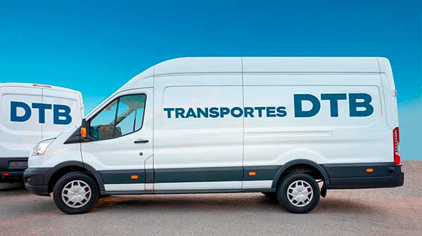 Flota de furgonetas Transportes DTB en Valencia